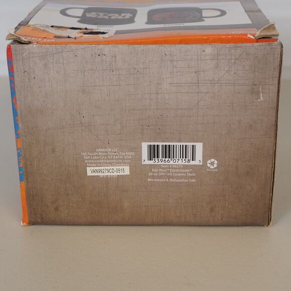 New‎ in Box Official Disney's Star Wars Darth Vader Ceramic Stein 20 oz 591 ml - Picture 7 of 9